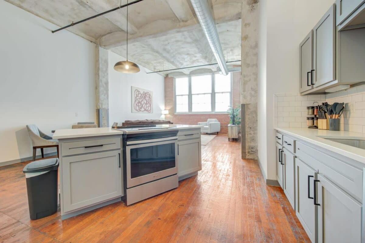 2Br 2Ba Spacious Historic Loft With Gym By Envitae Kansas City Ngoại thất bức ảnh